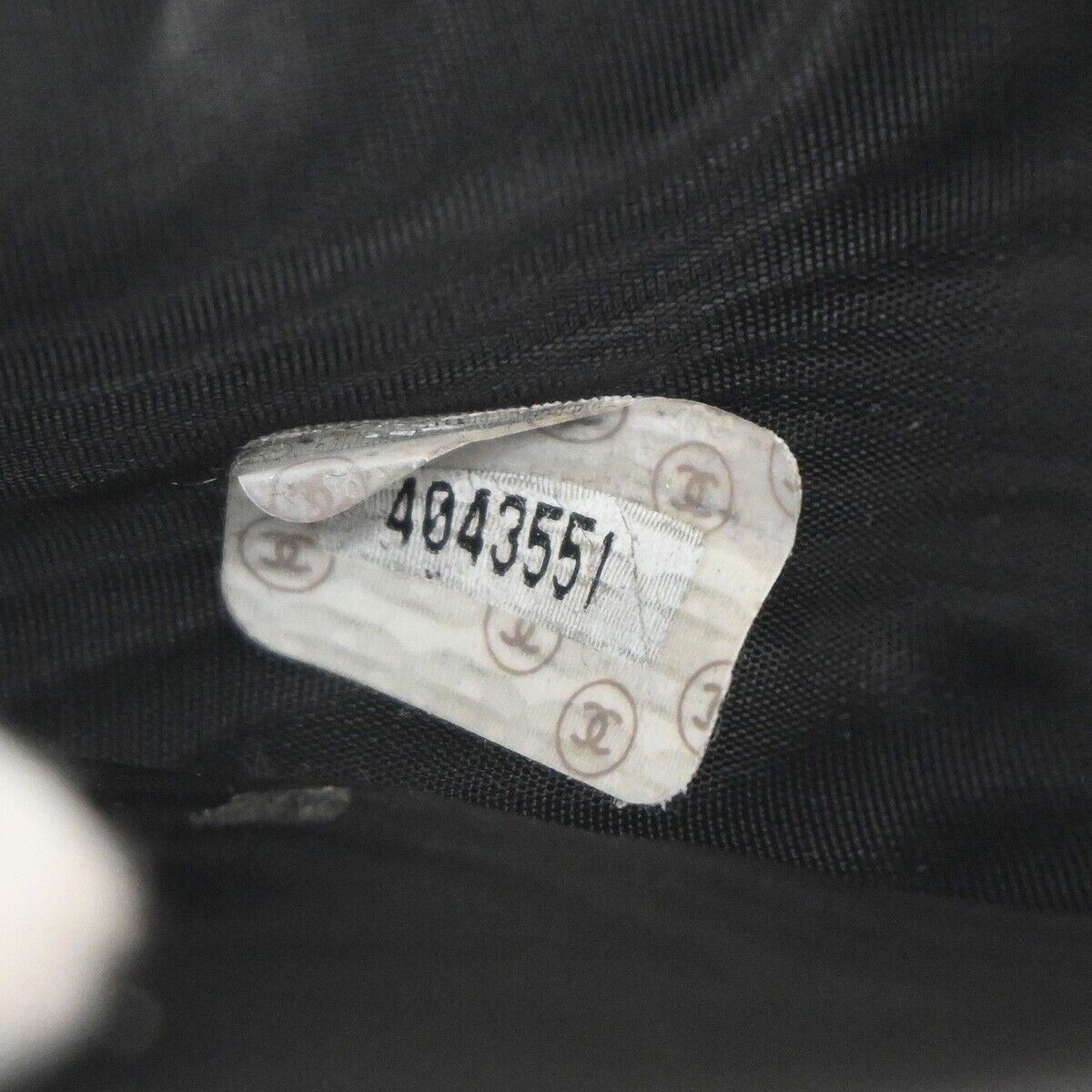 CHANEL CC Long Bifold Wallet Purse Caviar Skin Leather Black GHW Vintage 68YD942