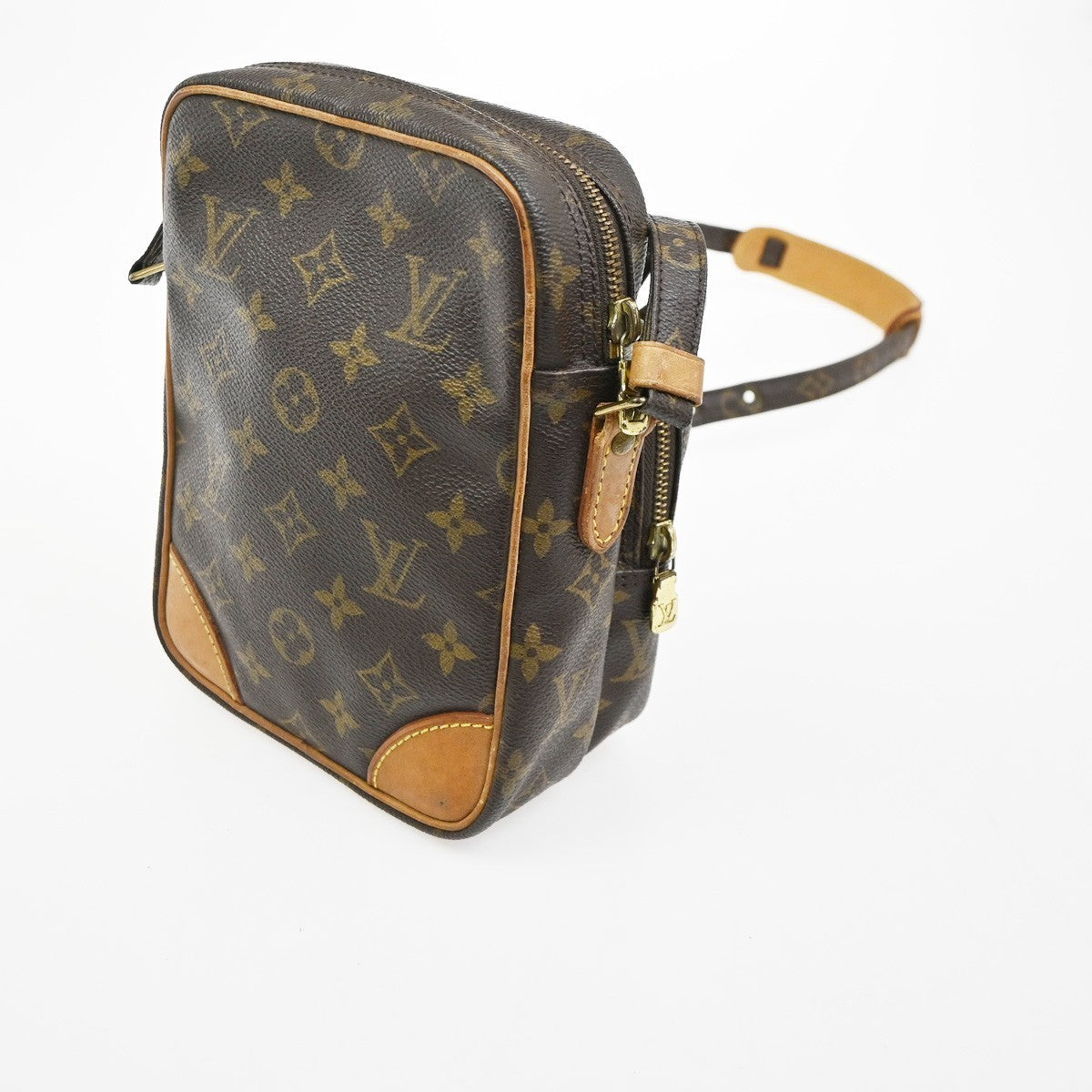 LOUIS VUITTON Amazon Crossbody Shoulder Bag Monogram Leather BN M45236 39TA532