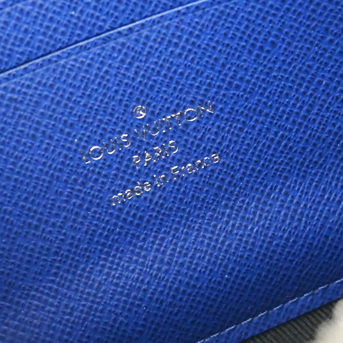 LOUIS VUITTON Pochette Discovery PM Pouch Wallet Taigarama Blue M30278 70KB363
