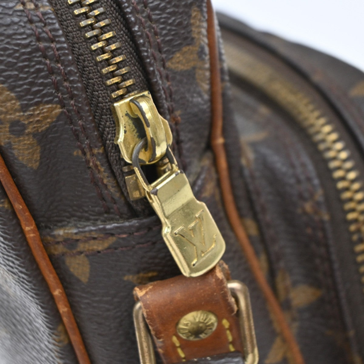 LOUIS VUITTON Amazon Crossbody Shoulder Bag Monogram Leather BN M45236 65EG108