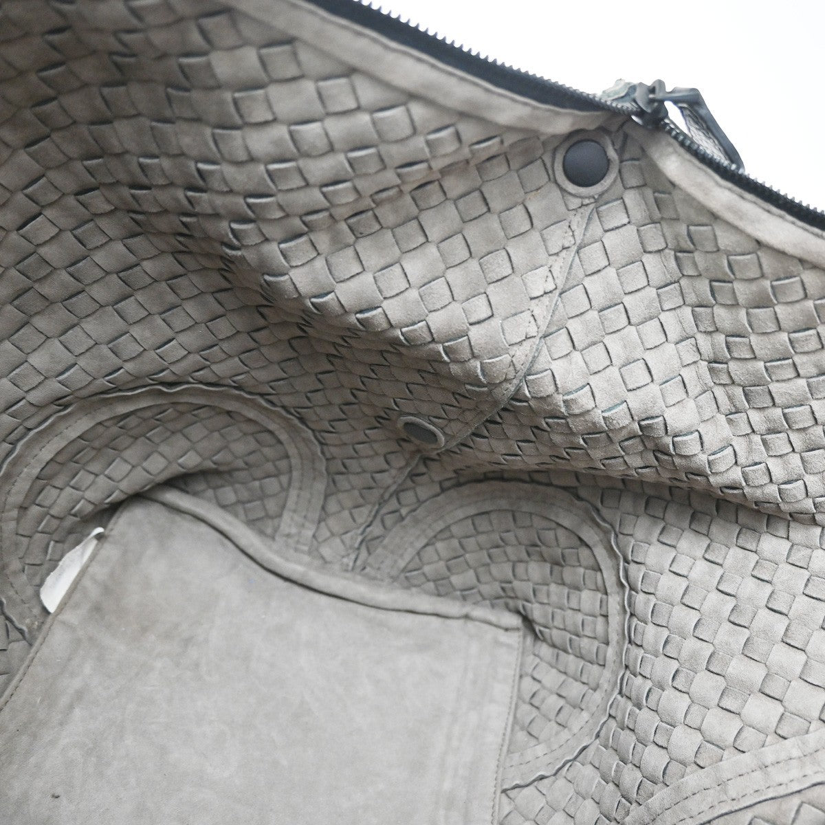 BOTTEGA VENETA Logo Intrecciato Shoulder Bag Vivo Cervo Leather Italy 46YJ055