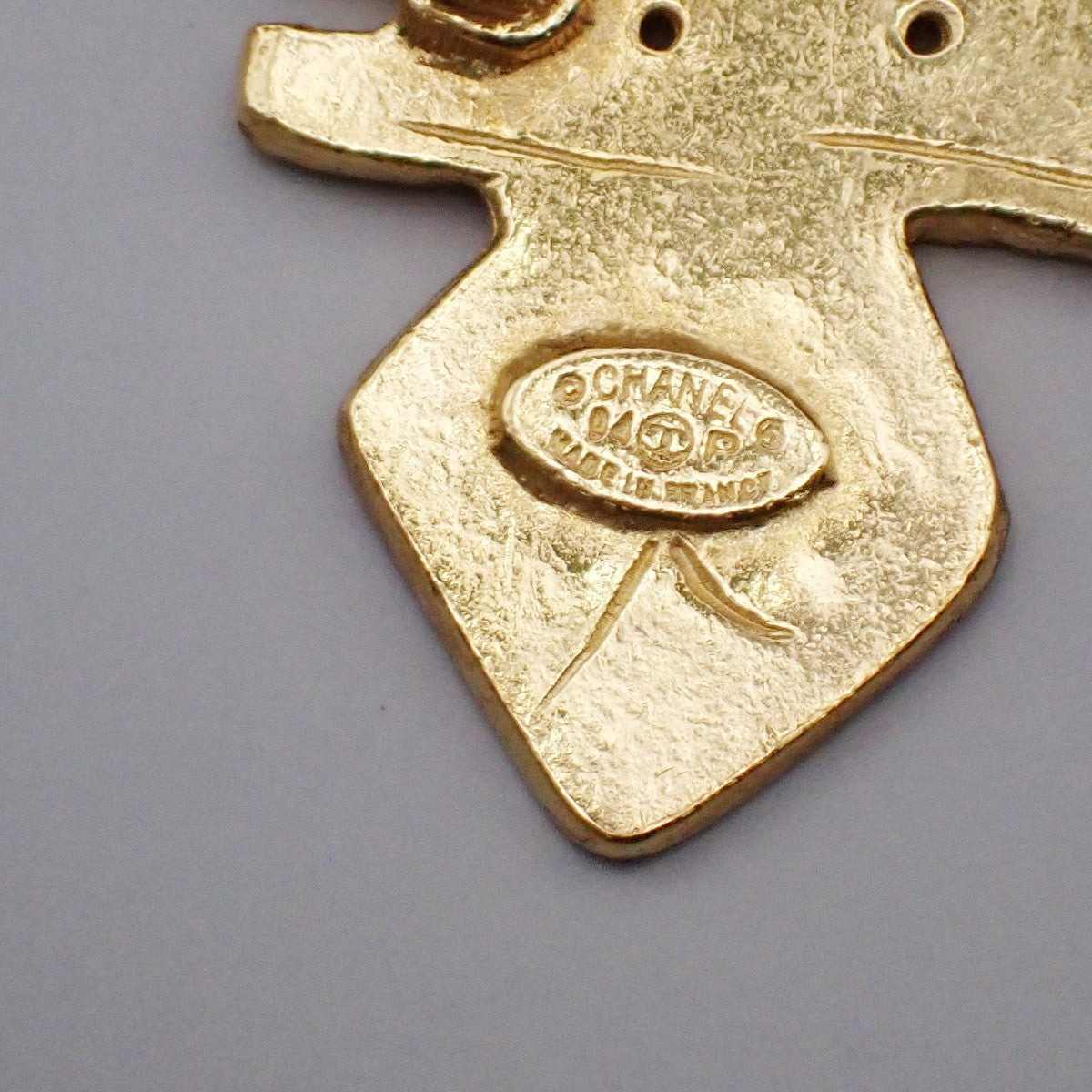 CHANEL CC Logo Pin Brooch 94P Cross Gold GHW France Vintage Accessory 33RL888