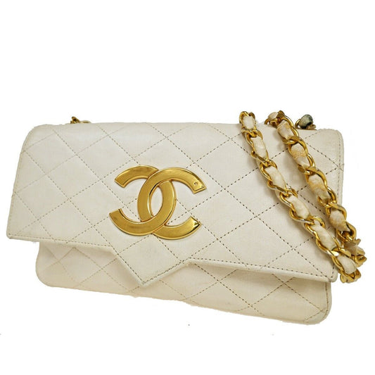 CHANEL CC Logo Matelasse Chain Shoulder Bag Leather White GHW Vintage 694RJ225