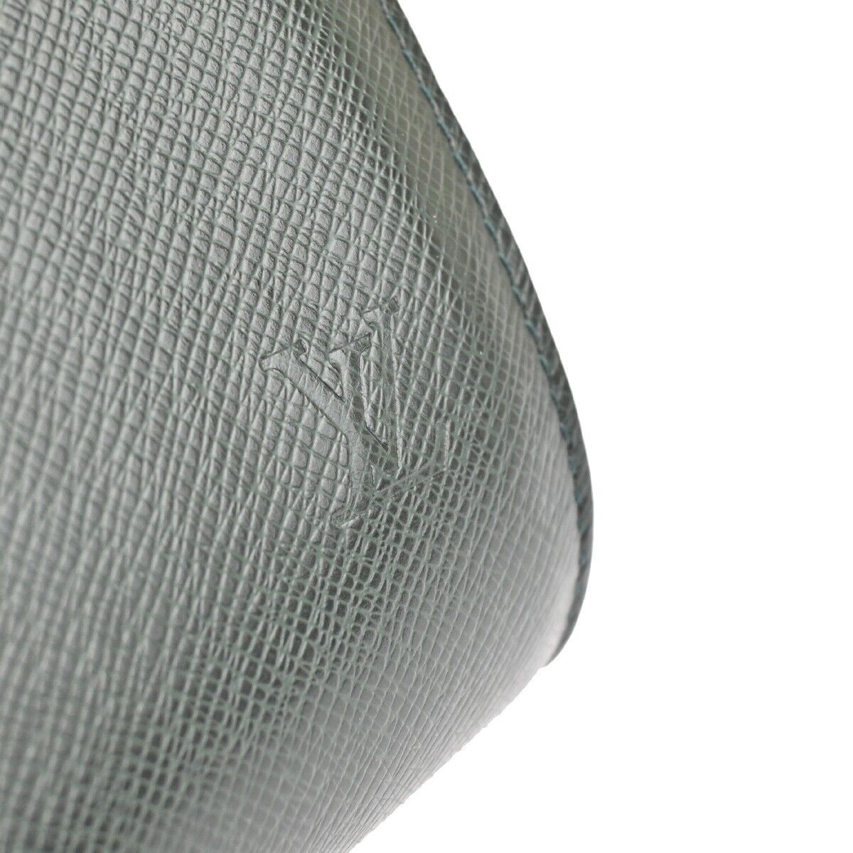 LOUIS VUITTON LV Logo BAIKAL Clutch Hand Bag Taiga Leather Epicea M30184 63FA407