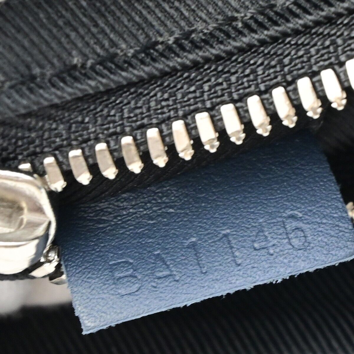 LOUIS VUITTON Mick MM America's Cup Shoulder Bag Damier Infini BE N41638 15ED057