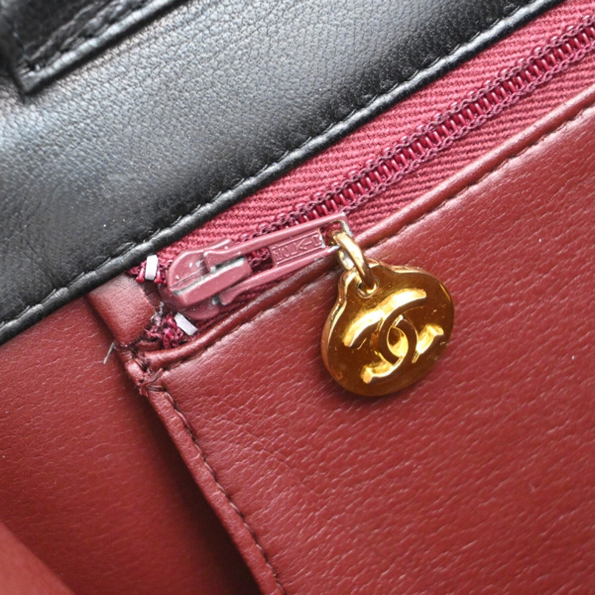 CHANEL CC Logo Matelasse 25 Chain Shoulder Bag Leather Black GHW 675RF301