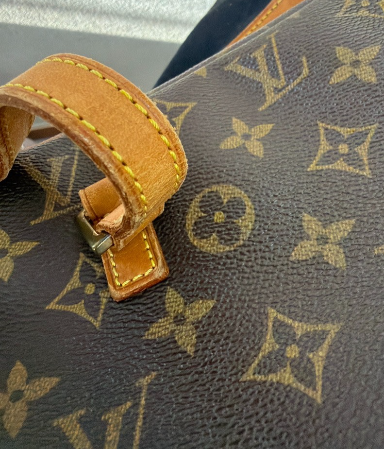 LOUIS VUITTON Cite MM Shoulder Bag Monogram Leather Brown France M51182 18YH989