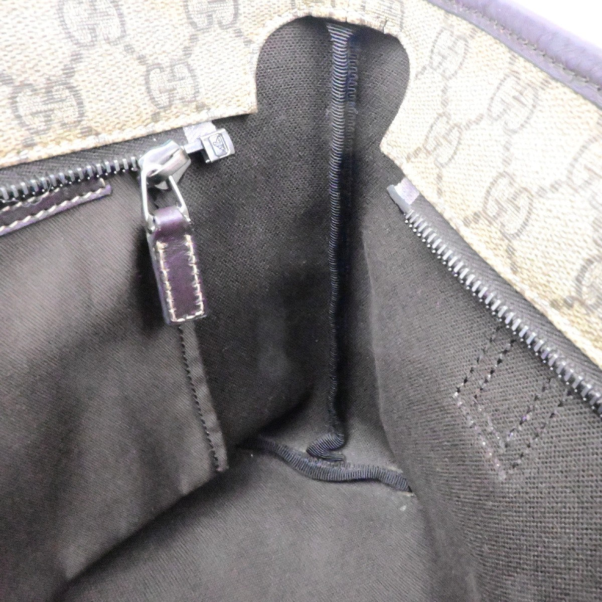 GUCCI Logo GG Pattern Shoulder Bag Supreme Leather Brown Italy 84YH517