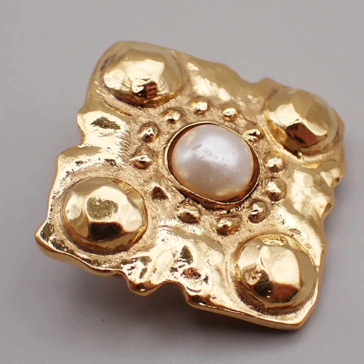 CHANEL CC Diamond Shape Pearl Button Earrings 23 Clip-On Gold Vintage 30RL066