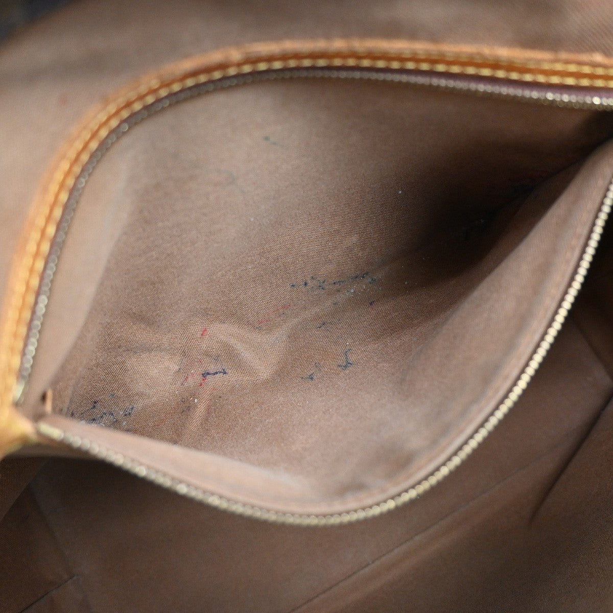 LOUIS VUITTON Cabas Mezzo Shoulder Bag Monogram Leather Brown M51151 35KB563