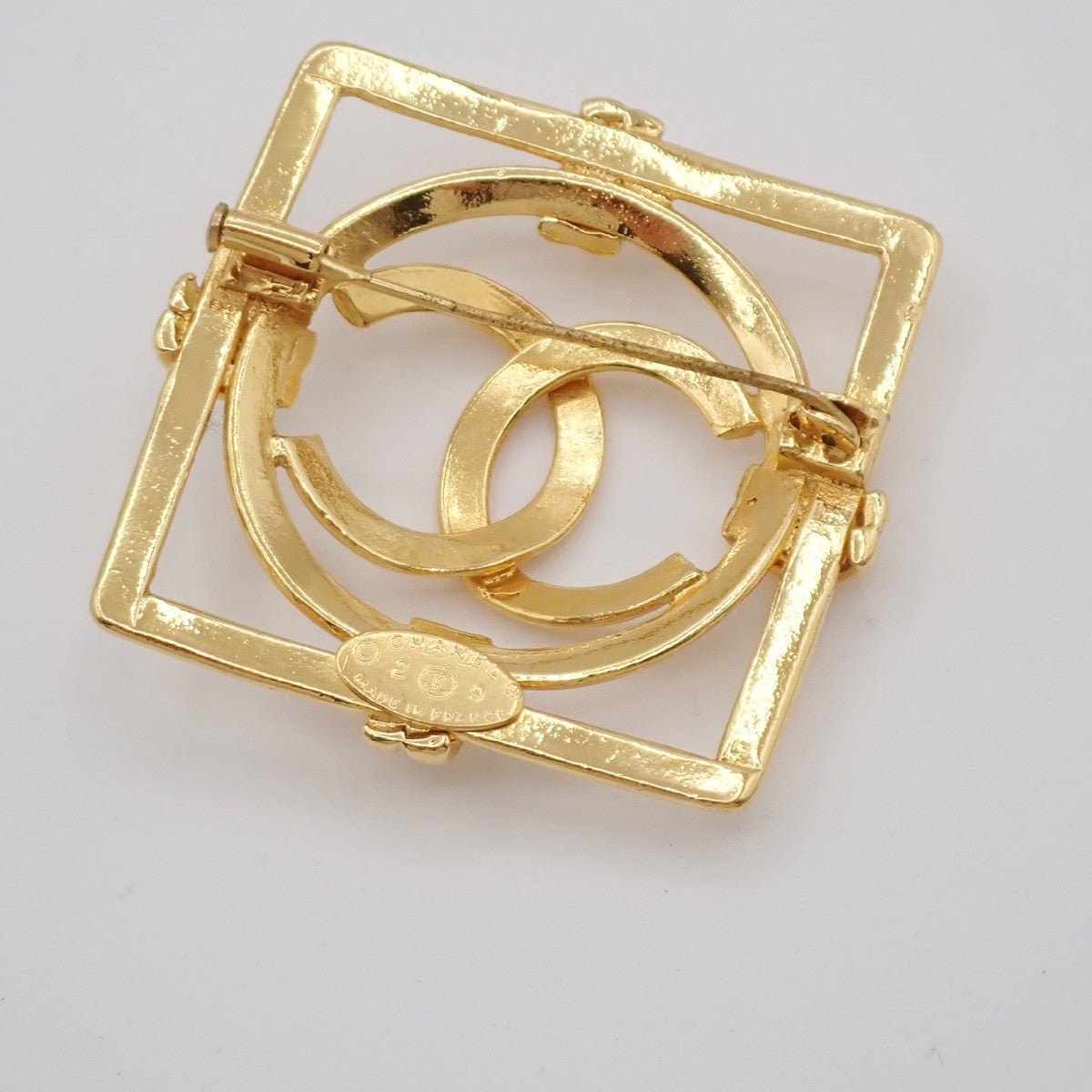 CHANEL CC Logo Square Pin Brooch 29 Gold France Vintage 82RL960