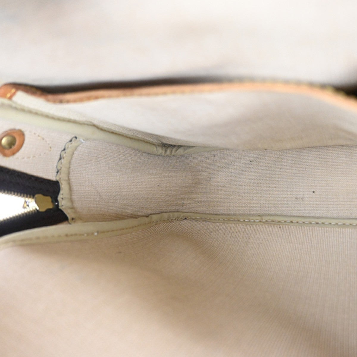 LOUIS VUITTON Reporter GM Crossbody Shoulder Bag Monogram Leather M45252 69KC877