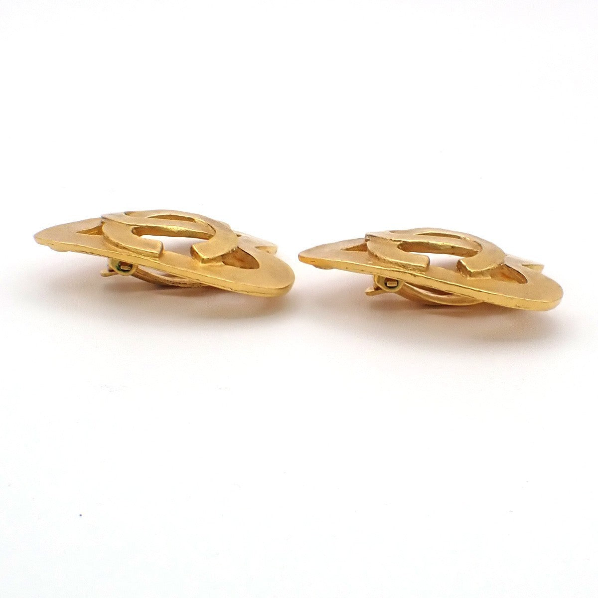 CHANEL CC Logo Heart Clip On Earrings 95 P Gold Accessory Vintage 73EG259