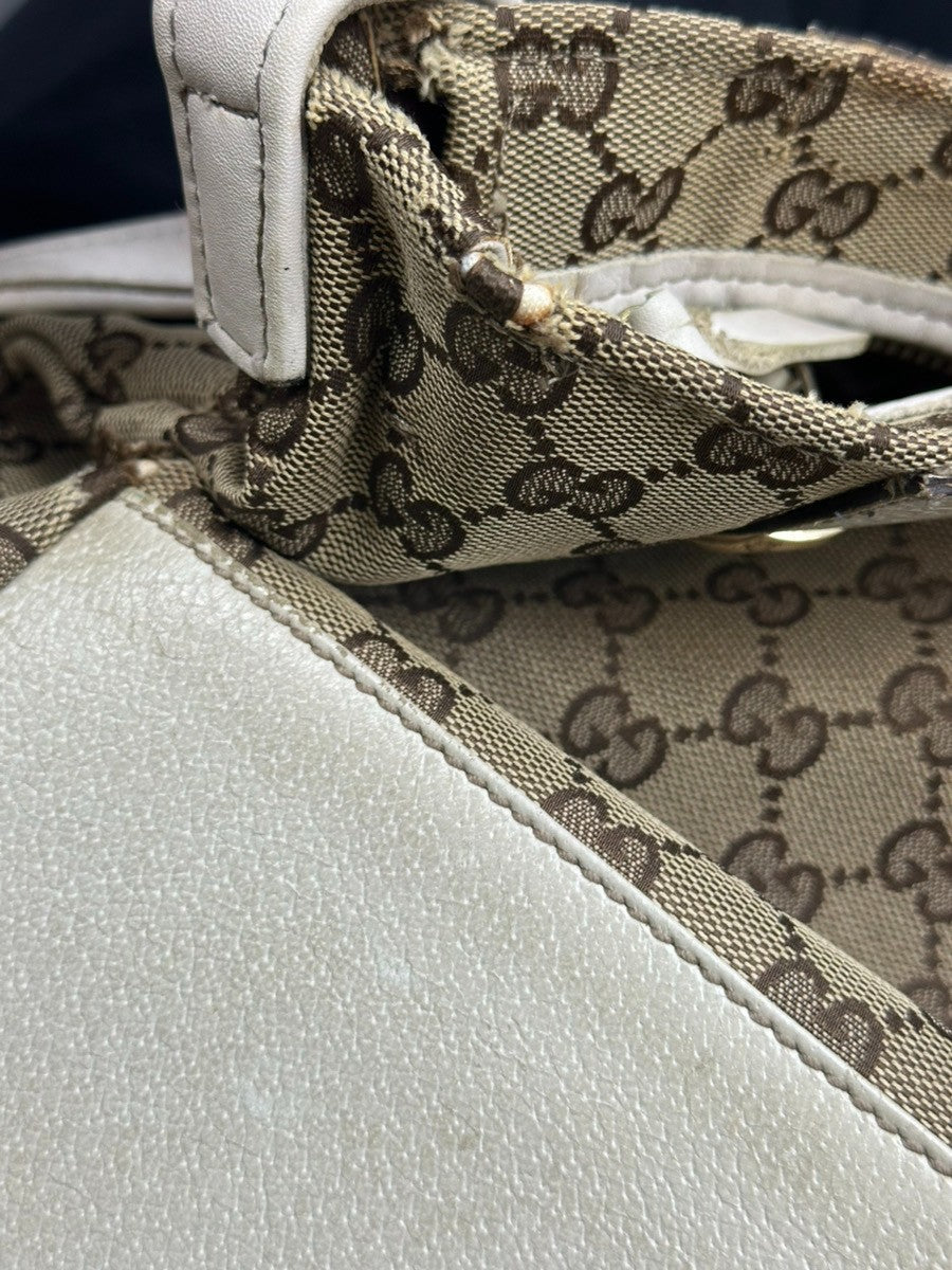 GUCCI Logo  Shoulder Bag GG  Canvas Leather Beige White GHW Italy 31CA457
