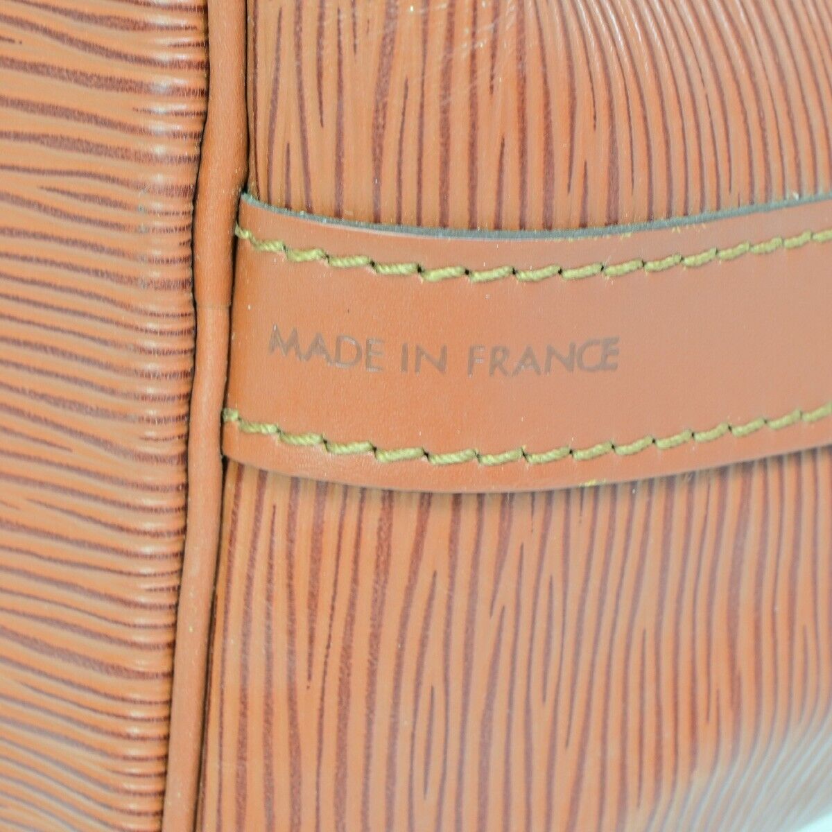 LOUIS VUITTON Petit Noe Drawstring Shoulder Bag Epi Leather Brown M44103 32EB758