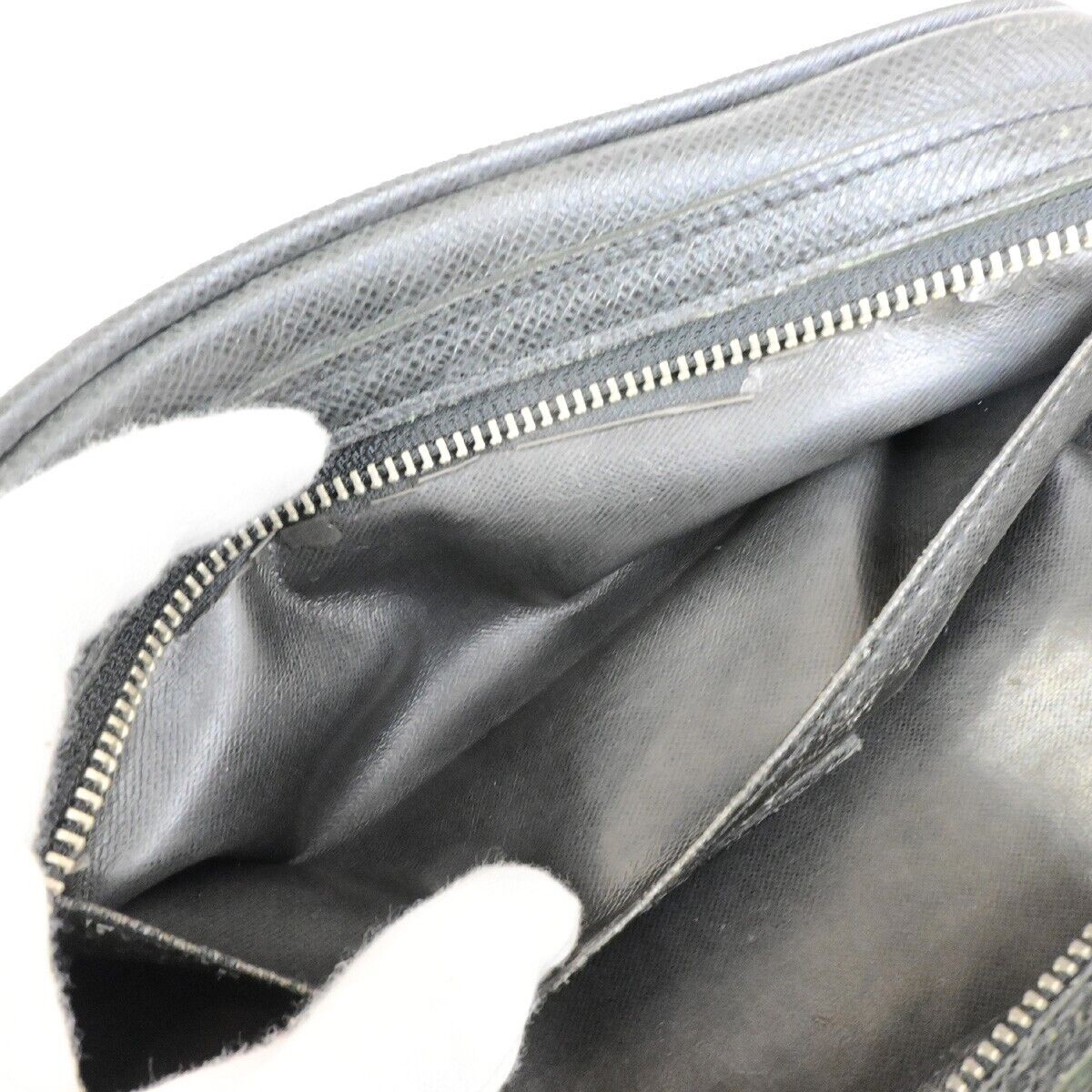LOUIS VUITTON Trousse Ivan Hand Bag Pouch Taiga Leather Black M32492 04KA463