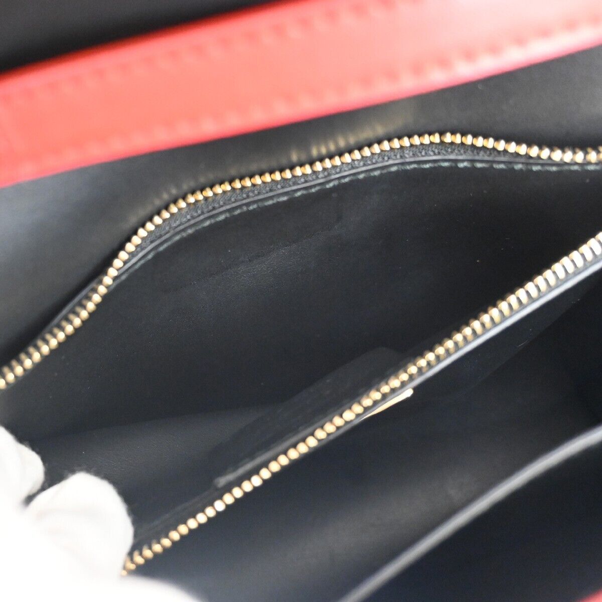 SALVATORE FERRAGAMO Vara Studs 2Way Shoulder Clutch Hand Bag Leather Red 88YD333
