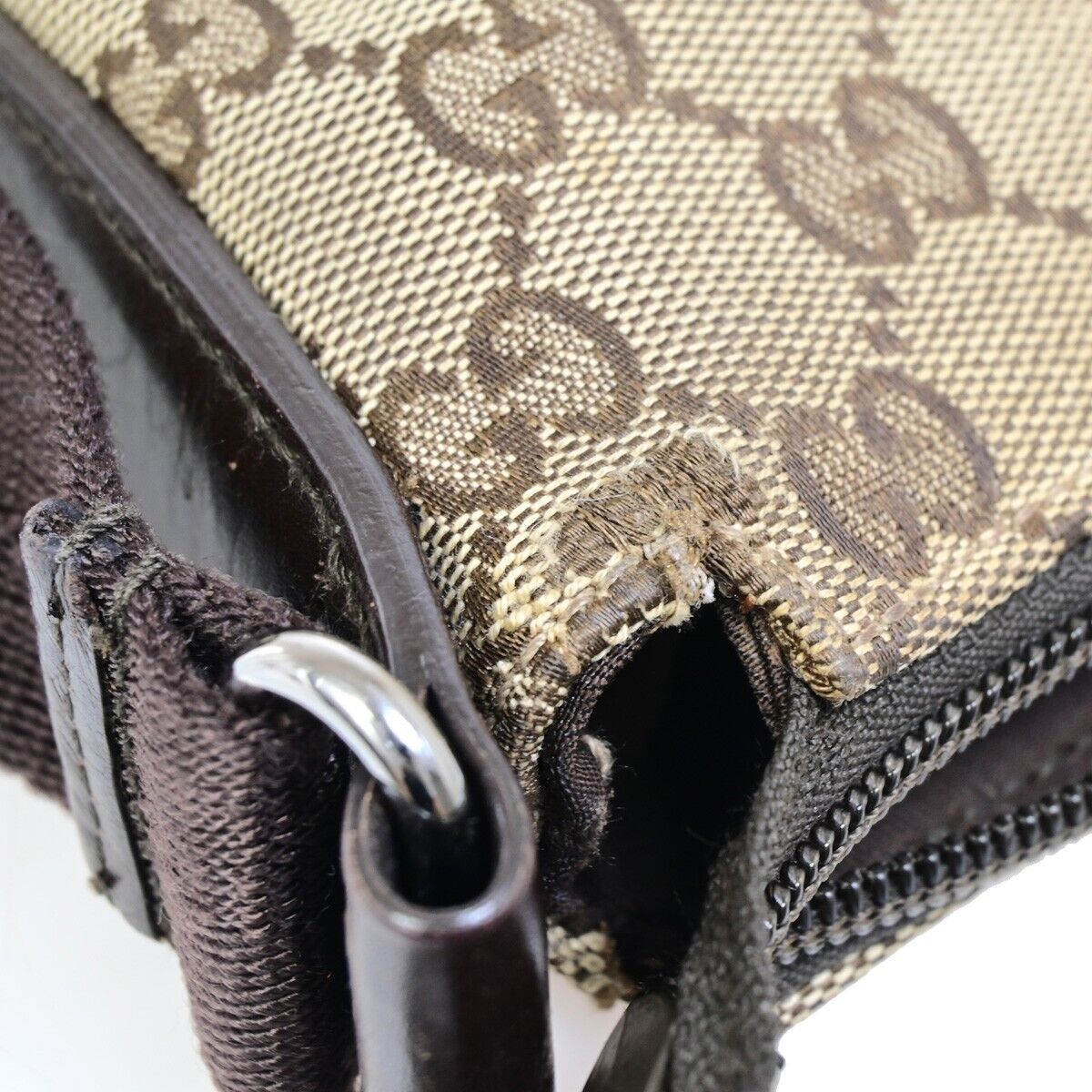 GUCCI Logo GG Pattern Shoulder Bag Canvas Leather Brown Gold Italy 67FA740