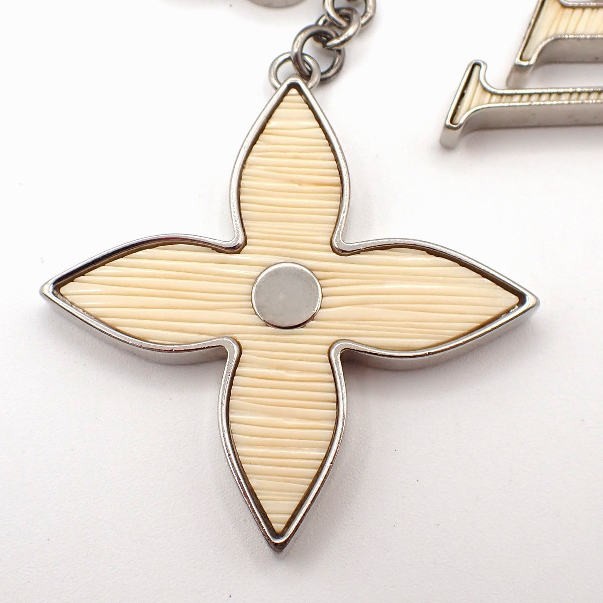 LOUIS VUITTON Logo Bijoux Sac Bag Charm White Silver M65085 69AA127