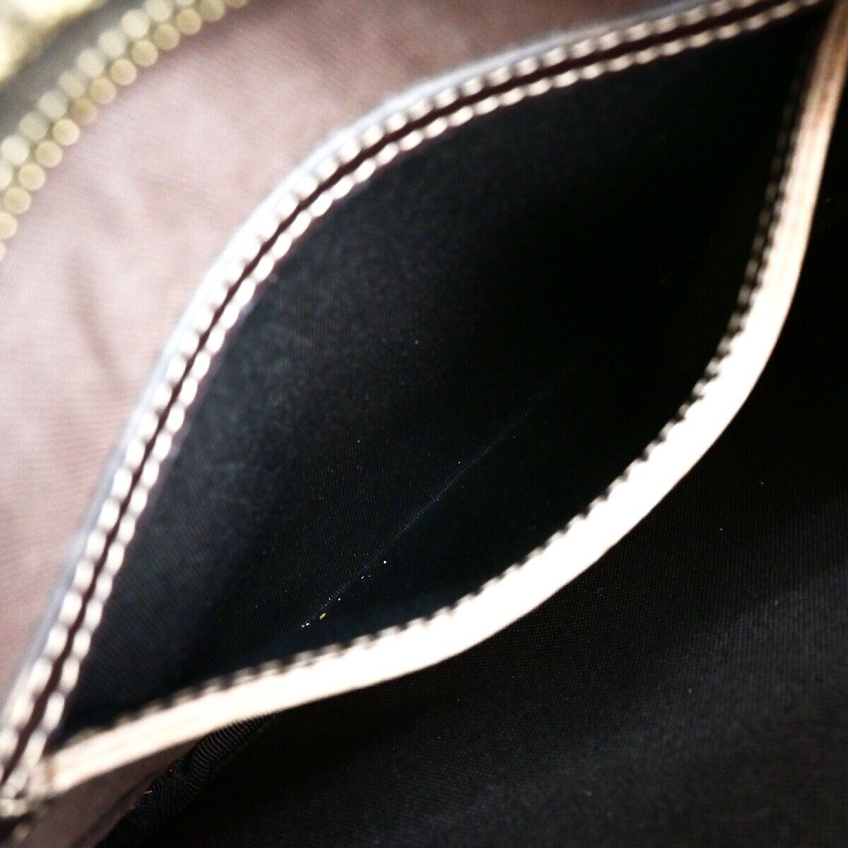 GUCCI Logo GG Pattern Shoulder Bag PVC Leather Canvas Brown GHW Italy 89EC963