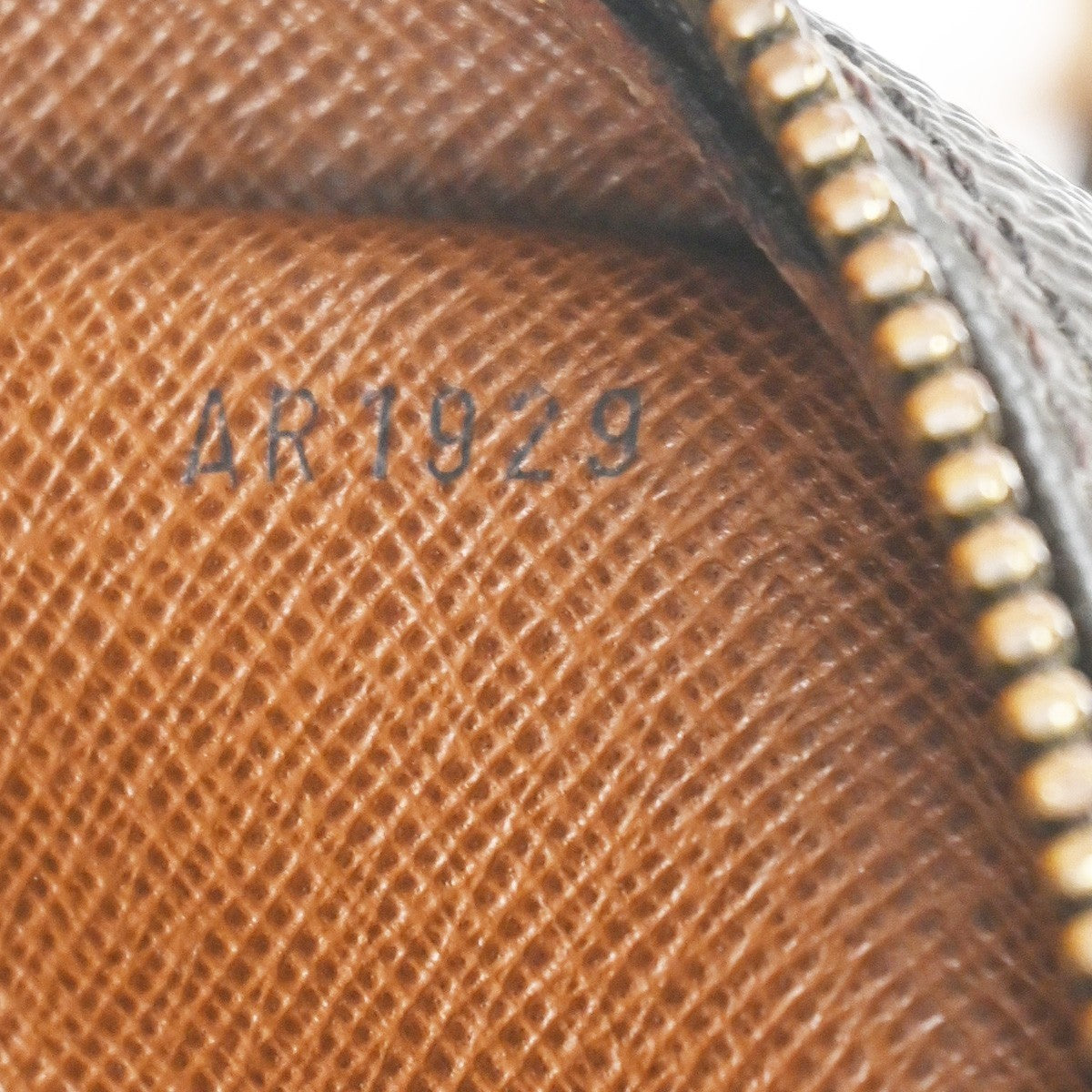 LOUIS VUITTON Amazon Crossbody Shoulder Bag Monogram Leather BN M45236 80KC775