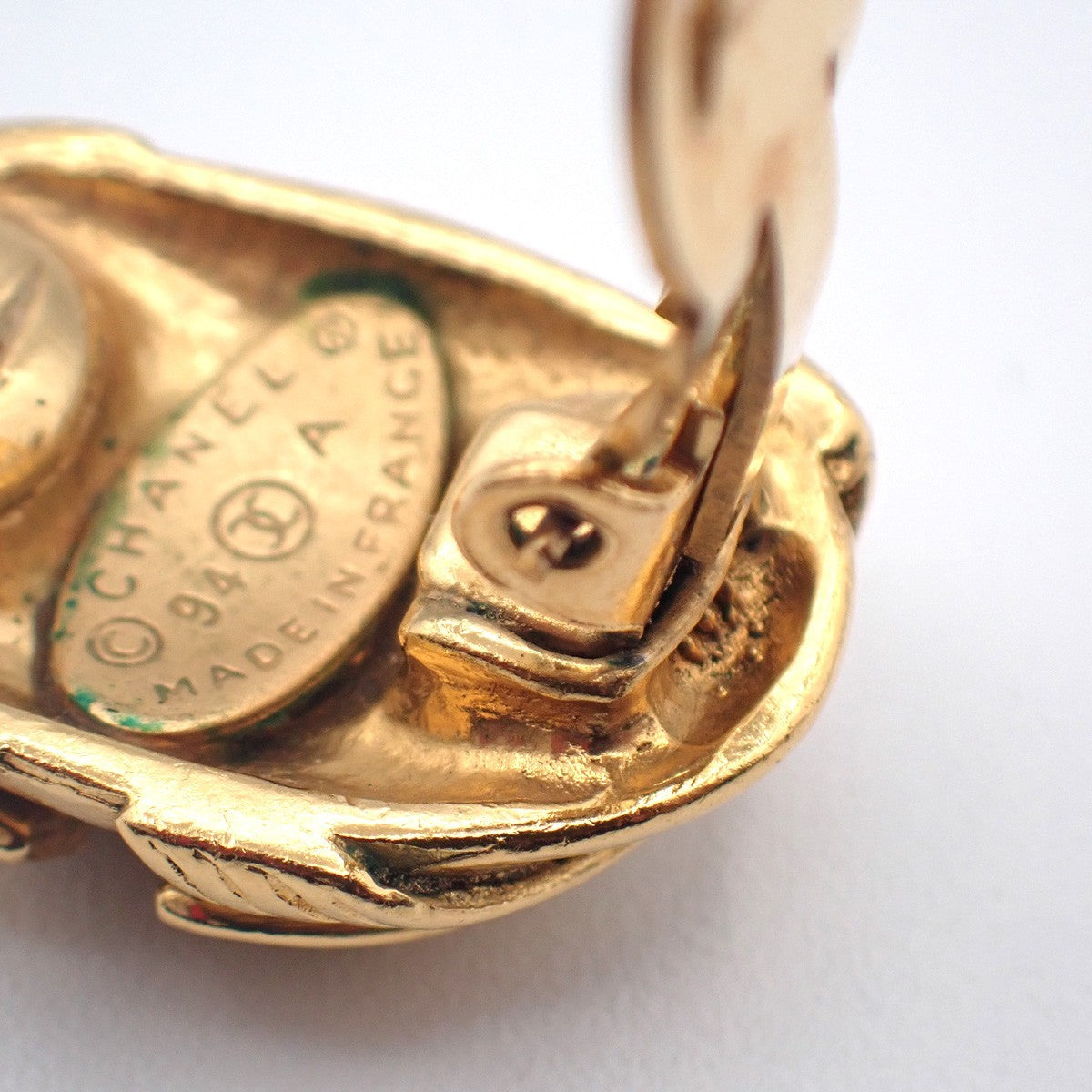 CHANEL CC Logo Button Earring 94A Clip-On Gold-Plated France Vintage 80RL937