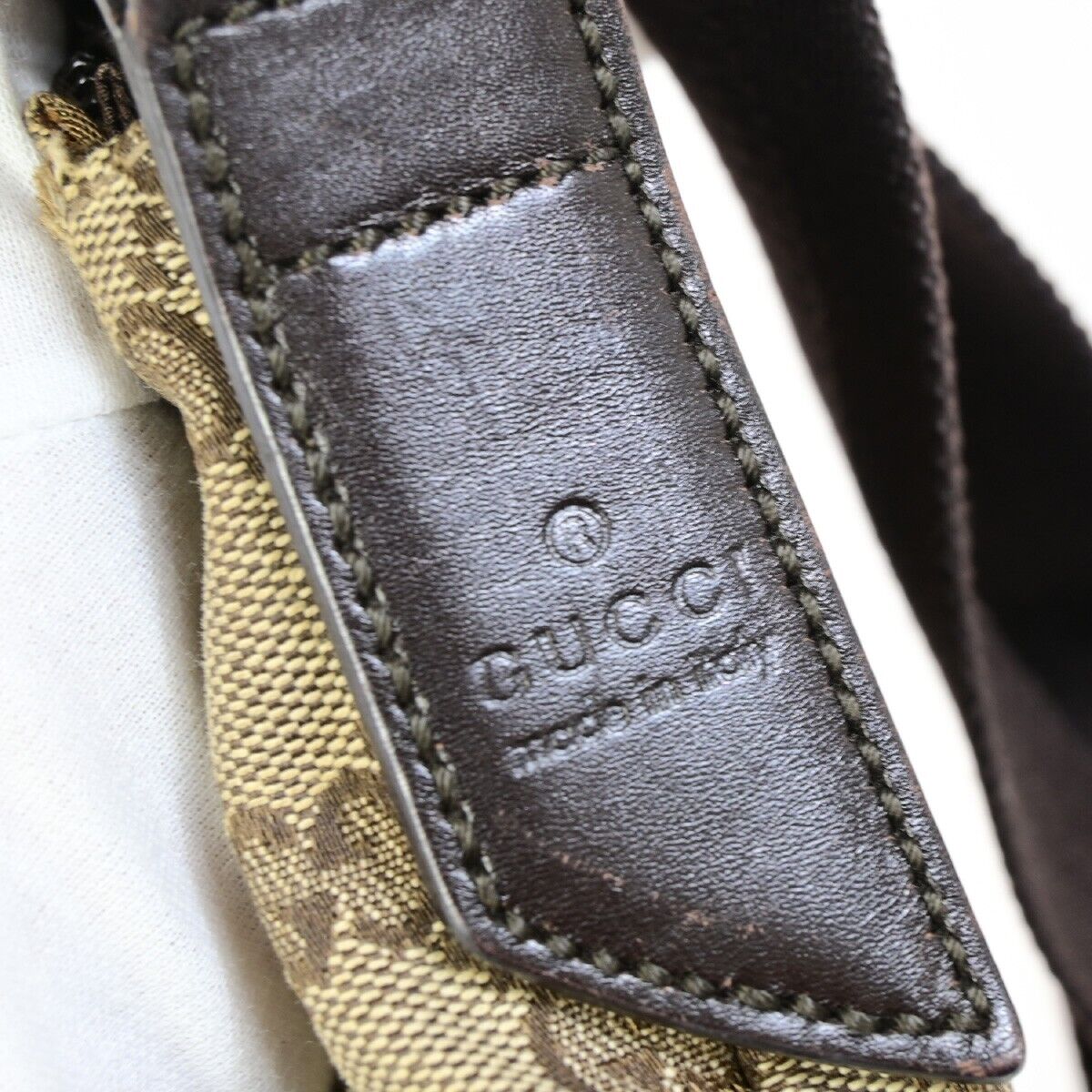 GUCCI Logo GG Pattern Shoulder Bag Canvas Leather Brown Gold Italy 67FA740