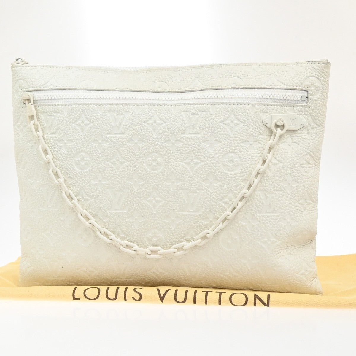 LOUIS VUITTON Pochette A4 Clutch Bag Monogram Taurillon White M67462 16KP544