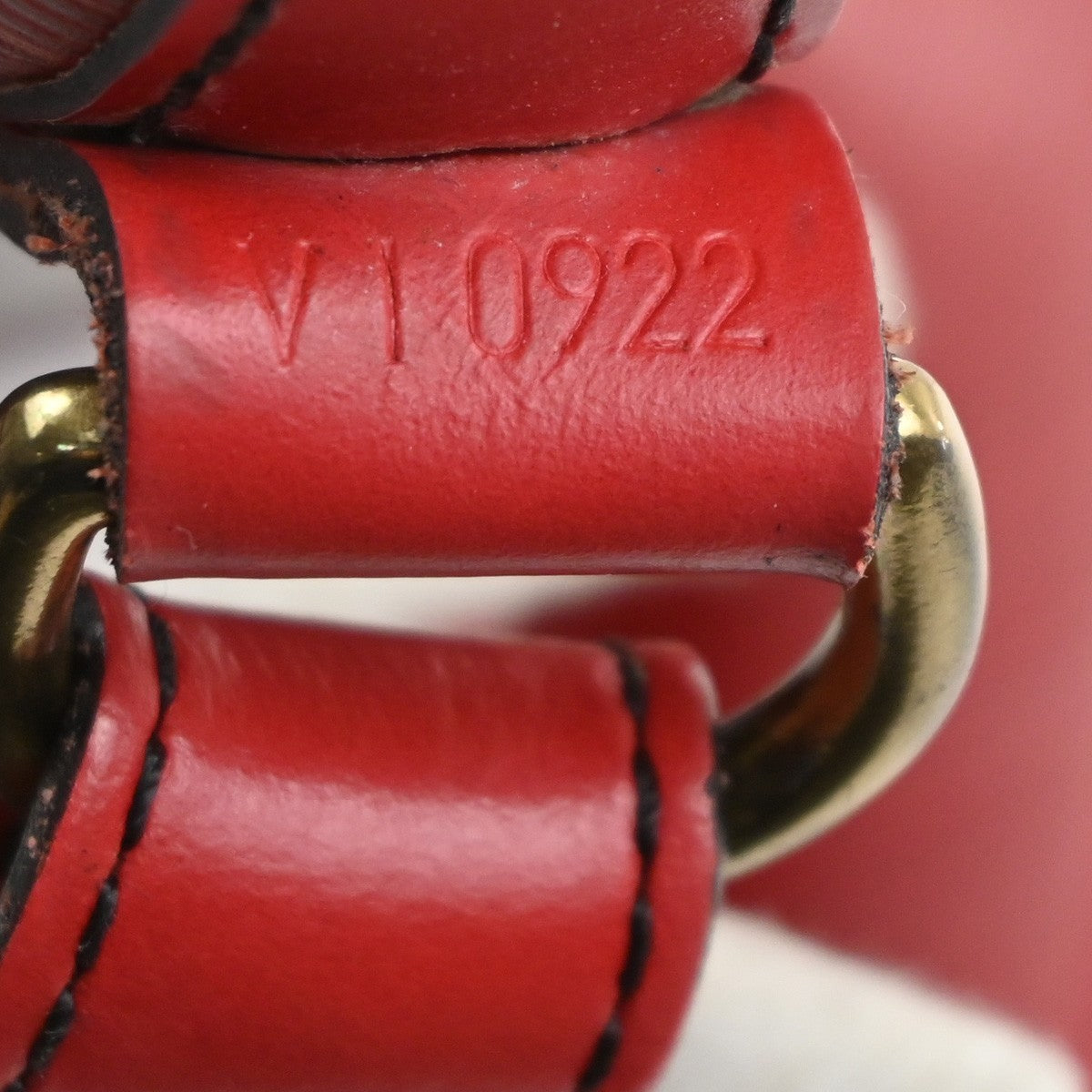 LOUIS VUITTON Noe Drawstring Shoulder Bag Epi Leather Red France M44007 32KD029