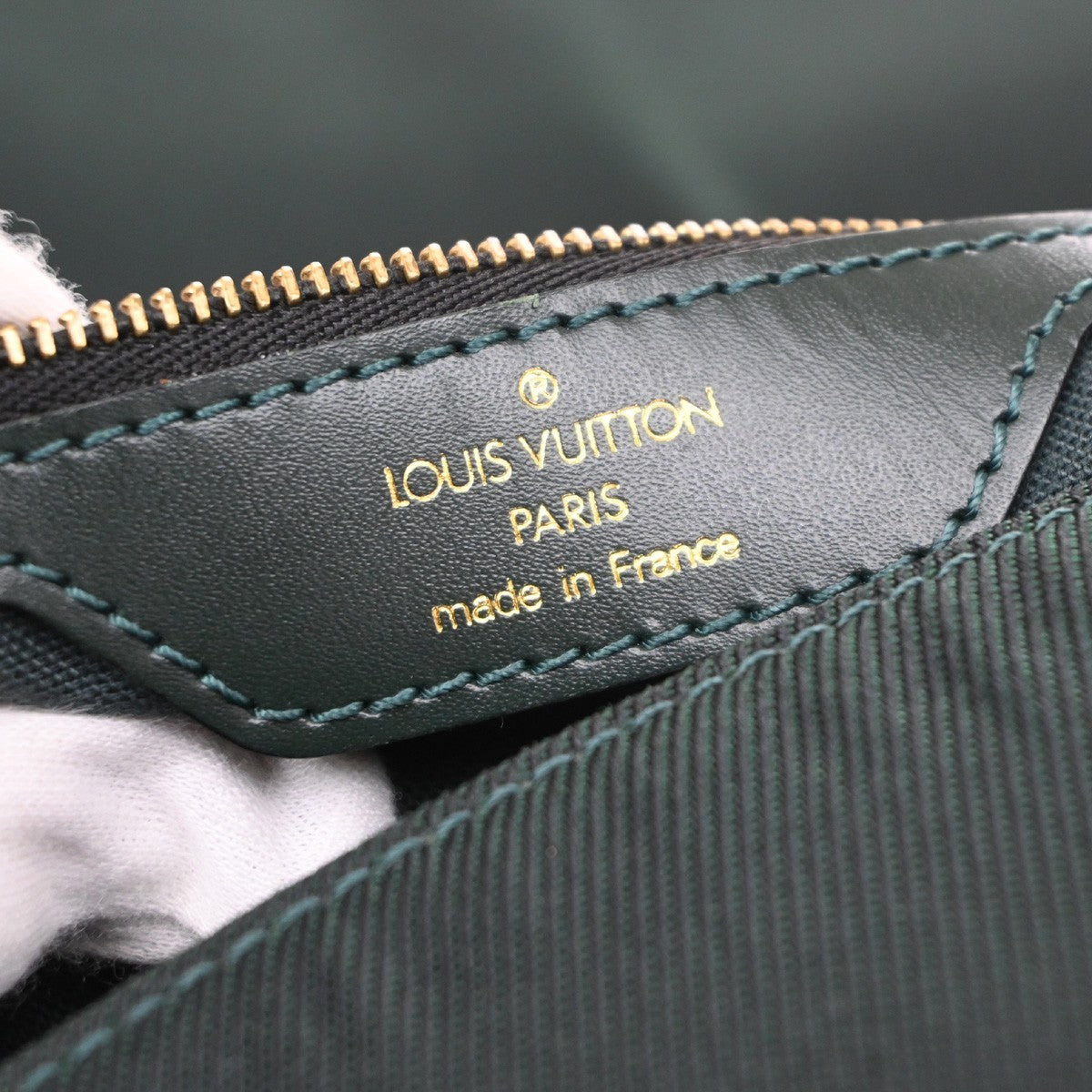 LOUIS VUITTON LV Dersou Shoulder Bag Taiga Leather Green France M30164 37KD101