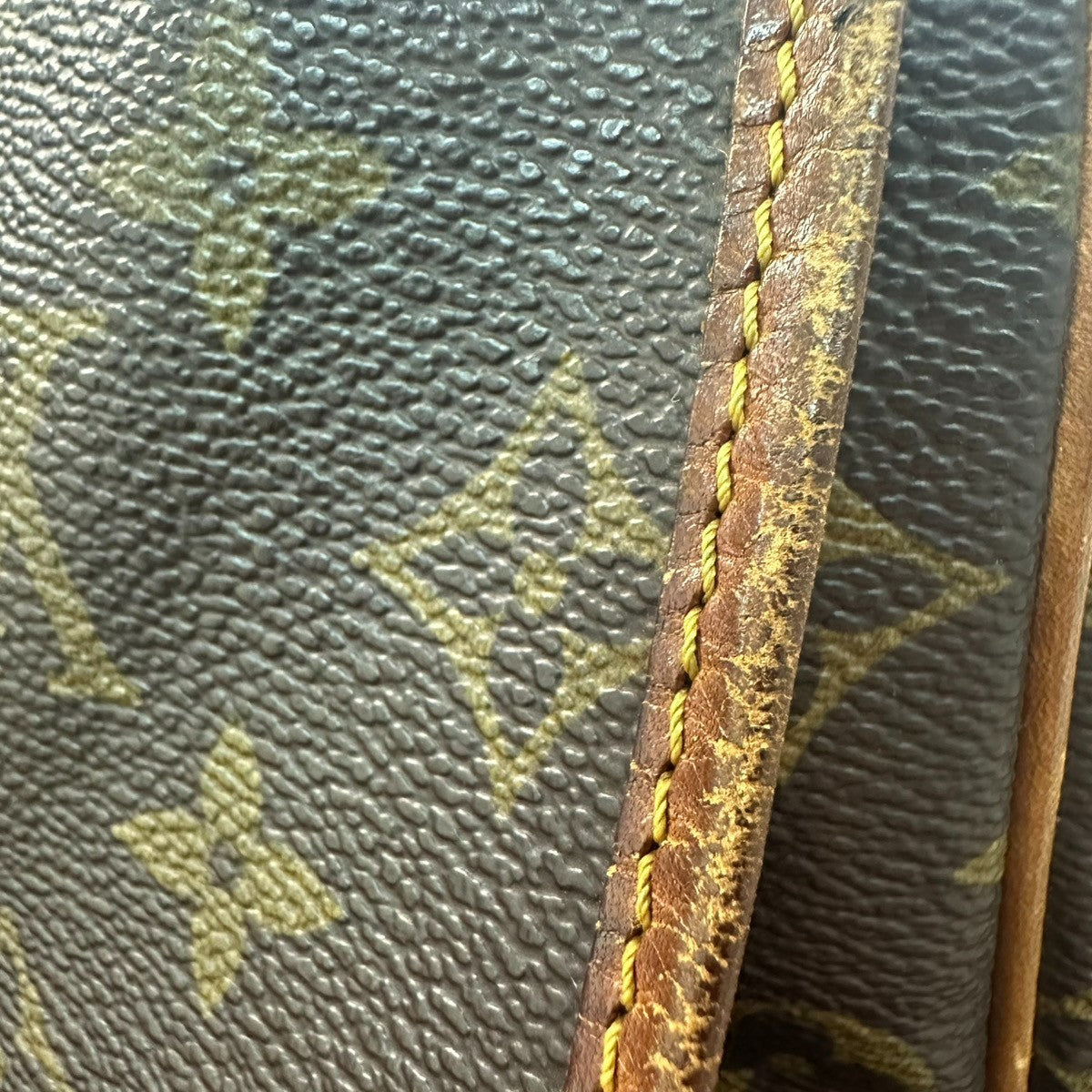 LOUIS VUITTON Saumur 35 Shoulder Bag Monogram Leather BN France M42254 86CA840