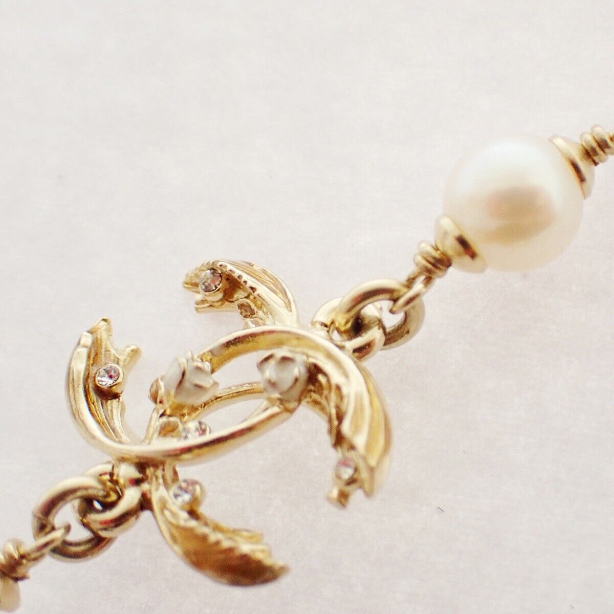 CHANEL CC Rhinestone Imitation Pearl Ribbon Chain Necklace 13C White GHW 20RJ332