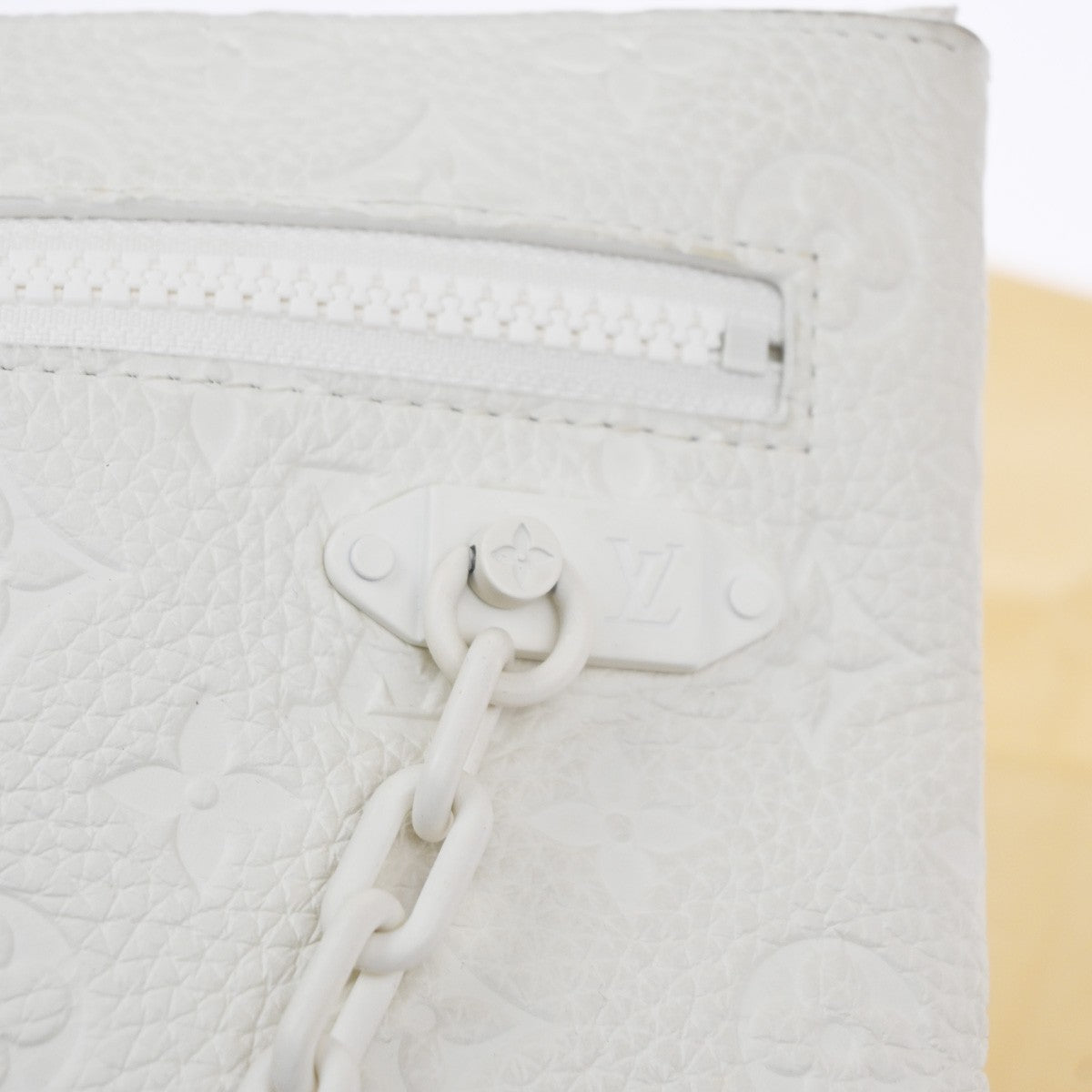 LOUIS VUITTON Pochette A4 Clutch Bag Monogram Taurillon White M67462 16KP544