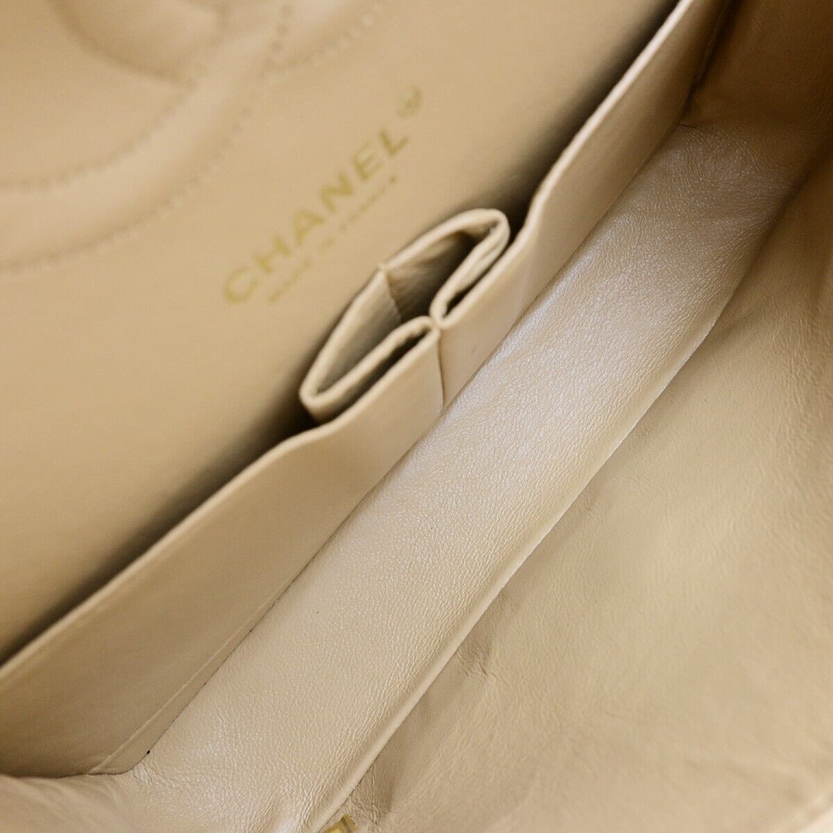 CHANEL CC Matelasse 25 Double Flap Chain Shoulder Bag Leather Beige GHW 310RK685