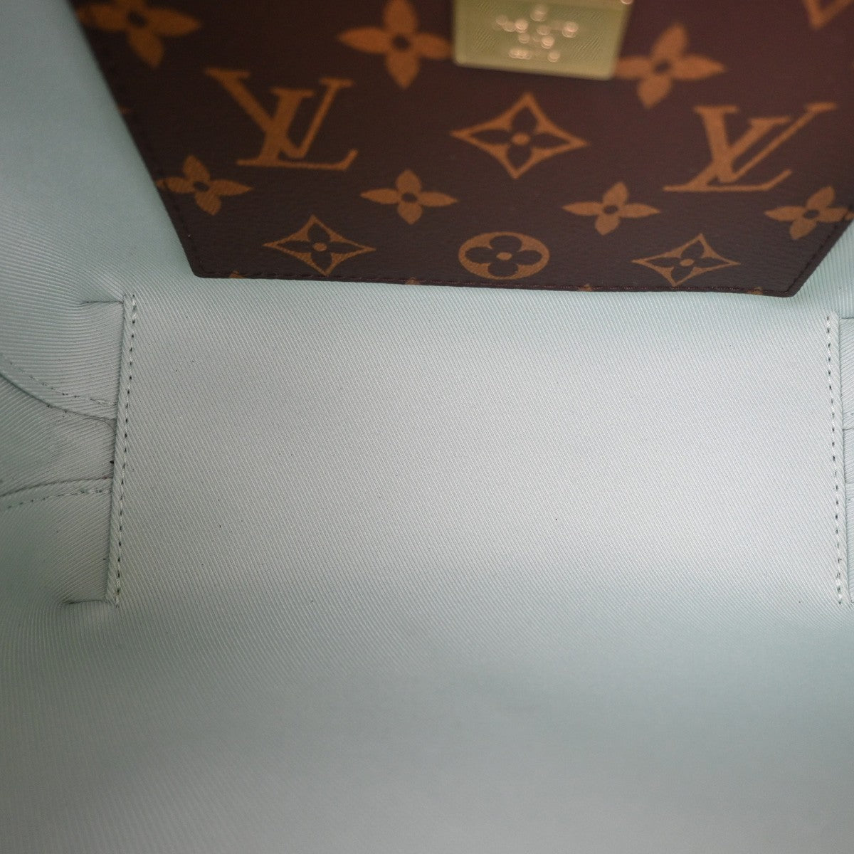 LOUIS VUITTON Venice Shoulder Bag Vernis Monogram Green Brown M52756 57KP514