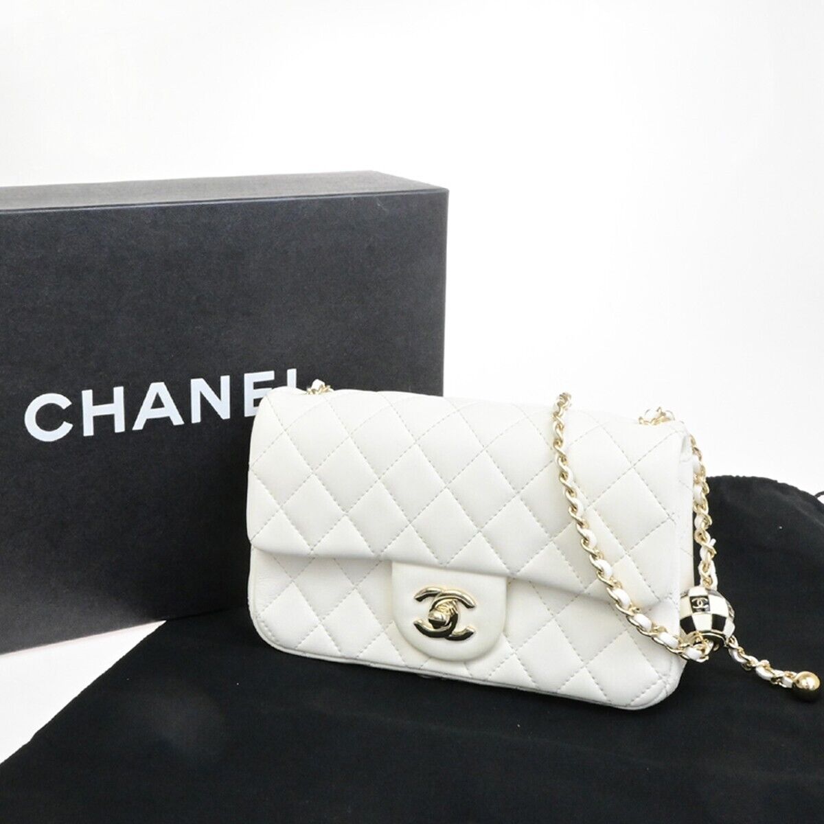CHANEL CC Logo MatelasseFlap Chain Shoulder Bag Leather White GHW 892RF212