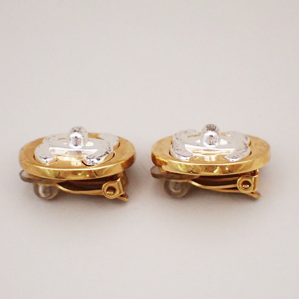 CHANEL CC Logo Button Round Earrings 97A Clip-On GHW  SHW Vintage 83RL334