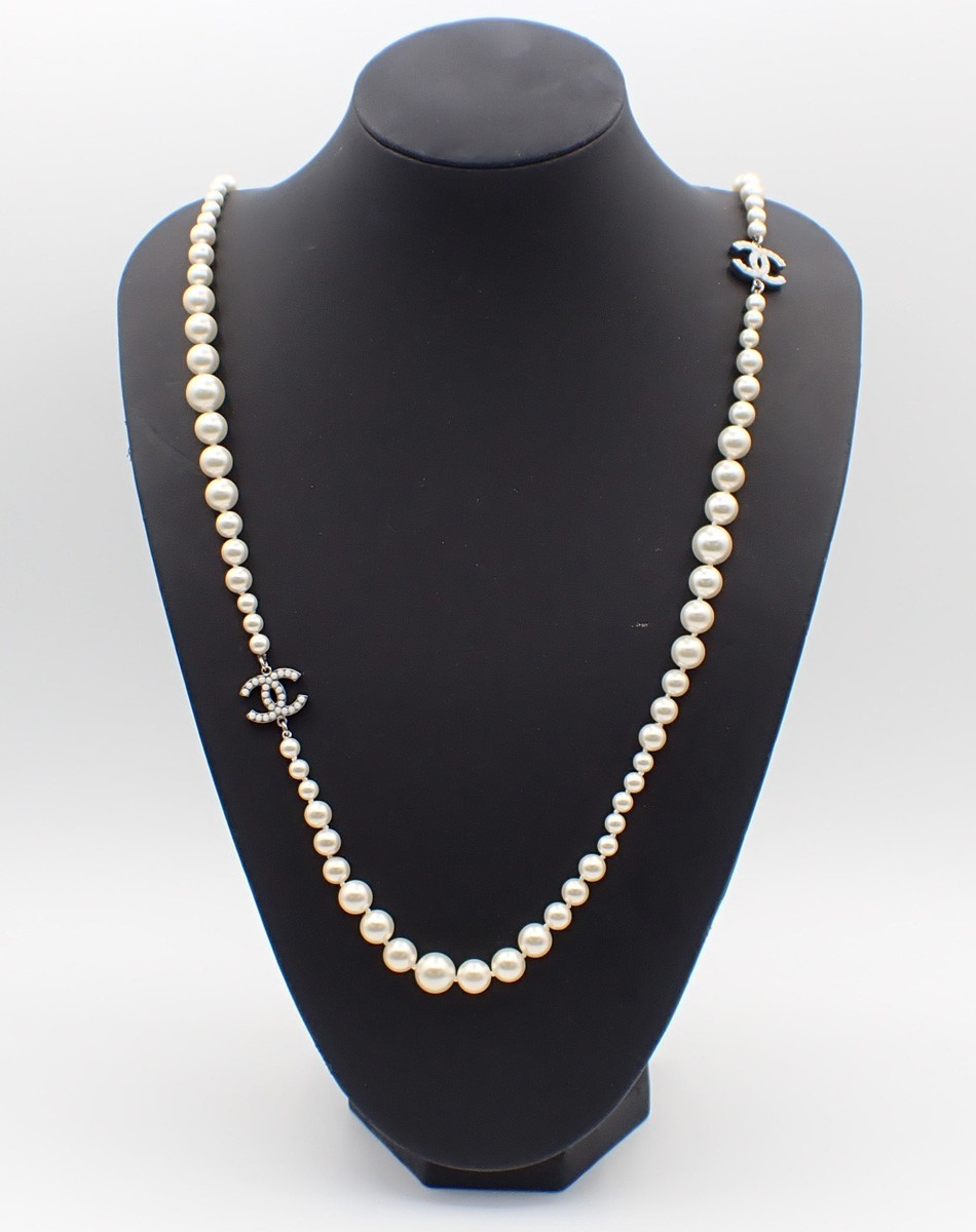 CHANEL CC Logo Imitation Pearl Chain Necklace A12 W White SHW 98RF643