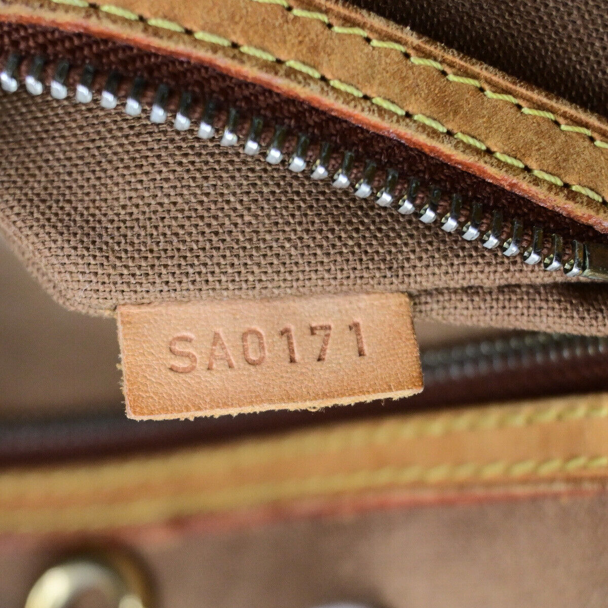 LOUIS VUITTON Batignolles Horizontal Shoulder Bag Monogram Brown M51154 30SJ617