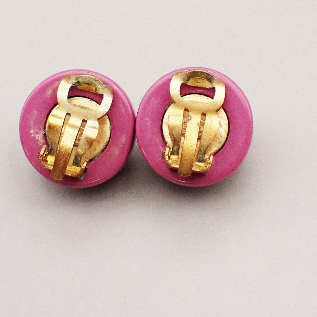 CHANEL CC Logo Button Earrings 01P Clip-On Plastic Pink GHW Vintage 33RK796