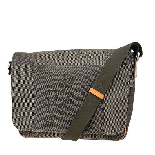 LOUIS VUITTON Petit Messager Shoulder Bag Damier Geant Leather KI M93617 32ED055
