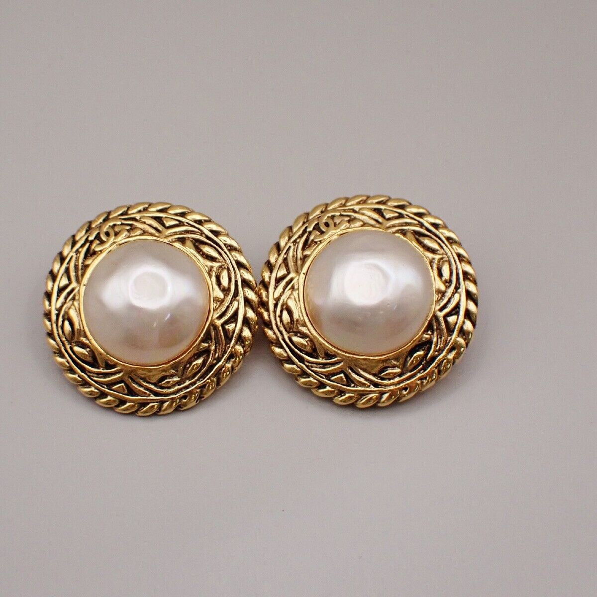 CHANEL CC Imitation Pearl Round Button Earrings Clip-On Gold France 36RK162