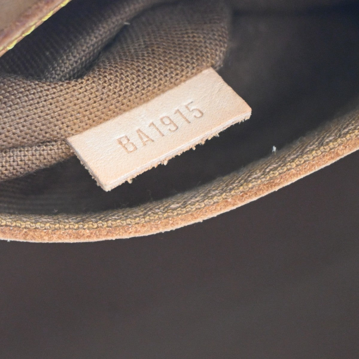 LOUIS VUITTON LV Logo Alma Hand Bag Monogram Leather Brown France M51130 82EG341