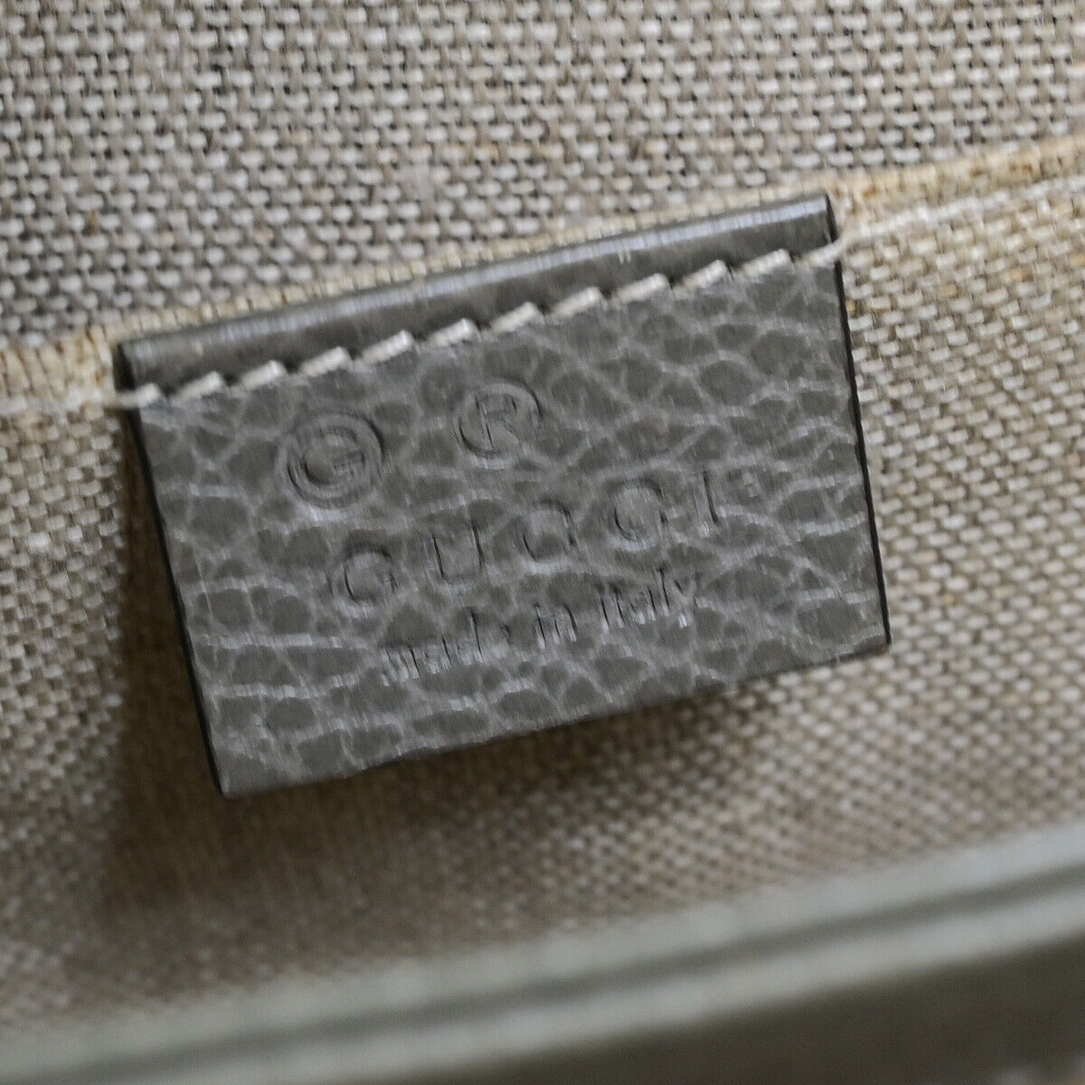 GUCCI Logo Interlocking G Chain Shoulder Bag Leather Gray GHW Italy 52YF630