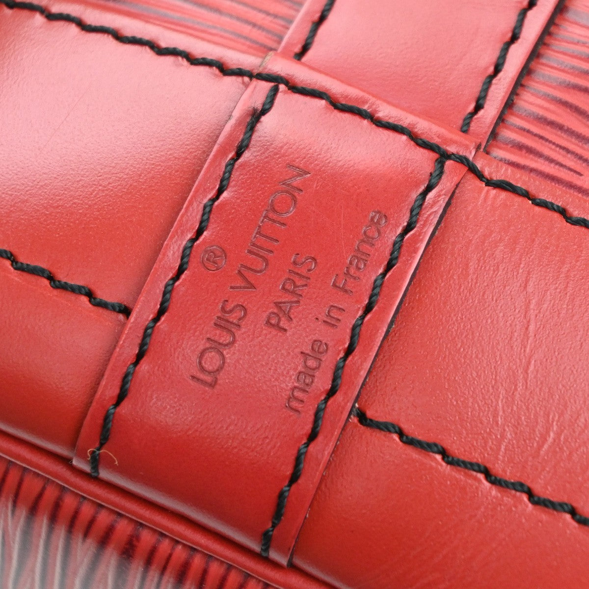 LOUIS VUITTON Noe Drawstring Shoulder Bag Epi Leather Red France M44007 32KD029