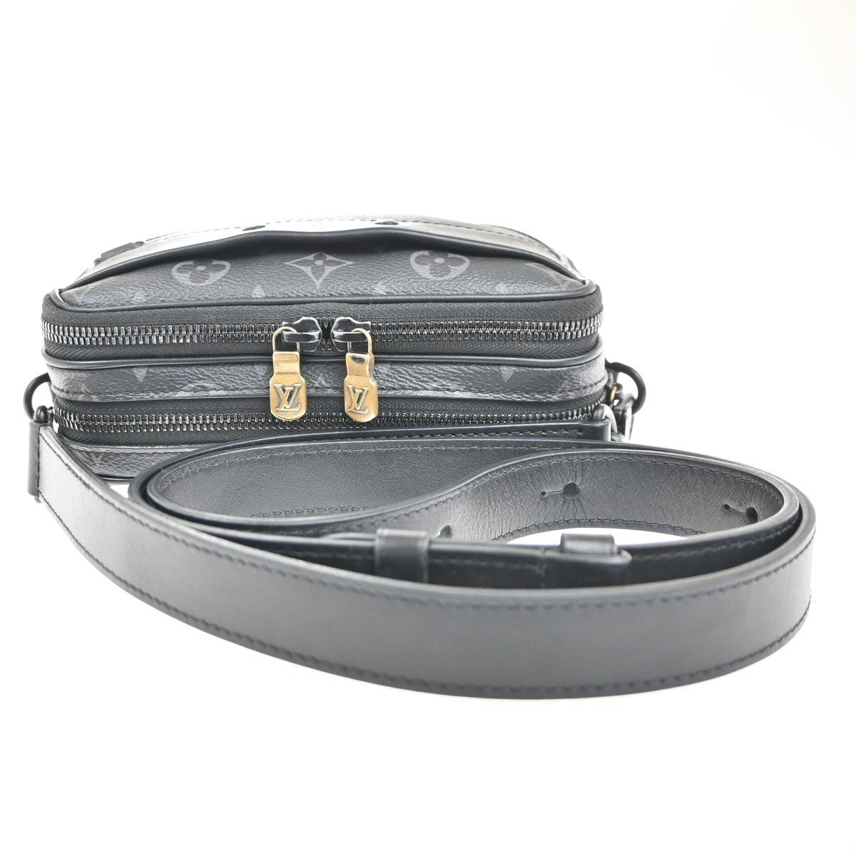 LOUIS VUITTON Alpha Wearable Shoulder Bag Monogram Eclipse Black M82542 660MA337