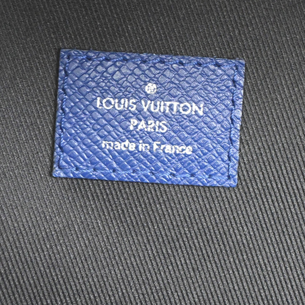 LOUIS VUITTON Discovery Backpack Taiga Llama Blue SHW M30229 99KB807