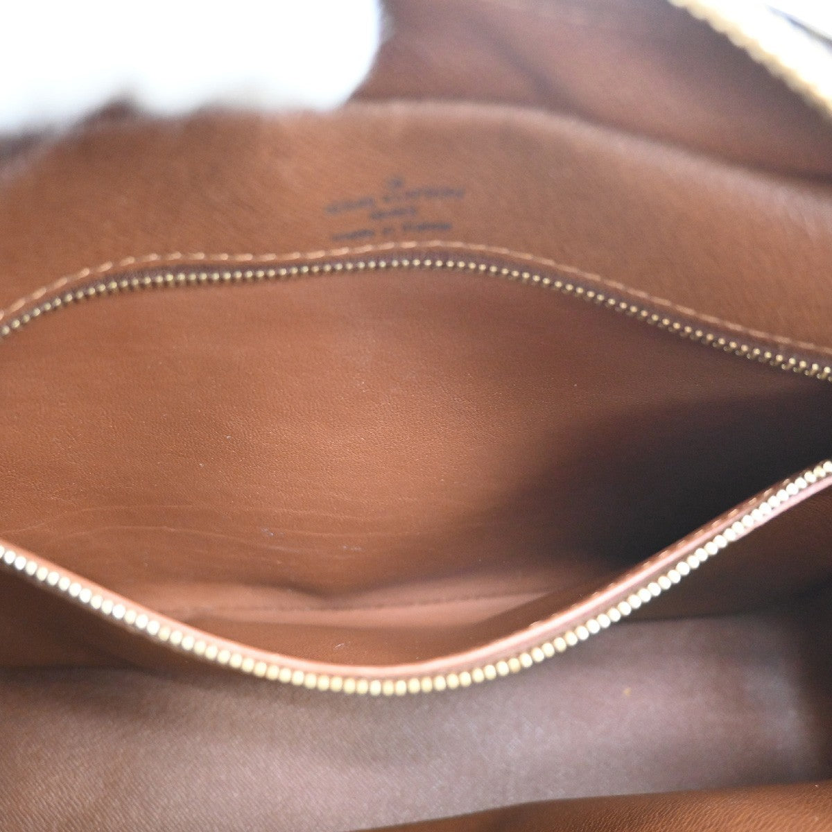 LOUIS VUITTON Nile Crossbody Shoulder Bag Monogram Leather Brown M45244 95SA137