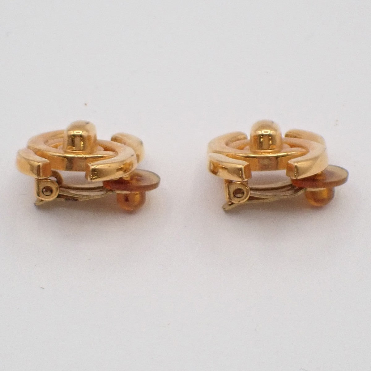 CHANEL CC Logo Button Earrings 97P Clip-On Gold-Plated France Vintage 18RF746