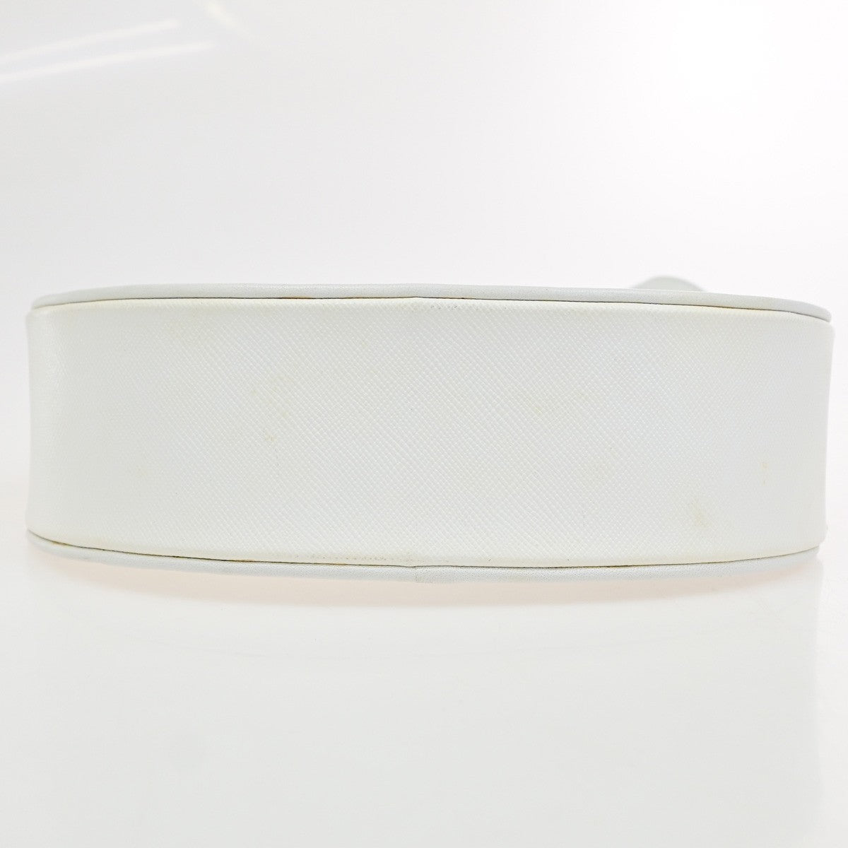 YVES SAINT LAURENT YSL Shoulder Bag Leather White GHW 67CB052